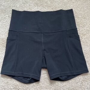 Athleta SALUTATION STASH HIGH RISE 5 SHORT